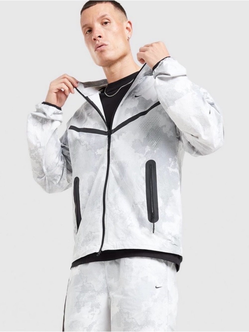 Nike Dri-Fit Men's Hooded Windbreaker Jacket - White & Gray Camo